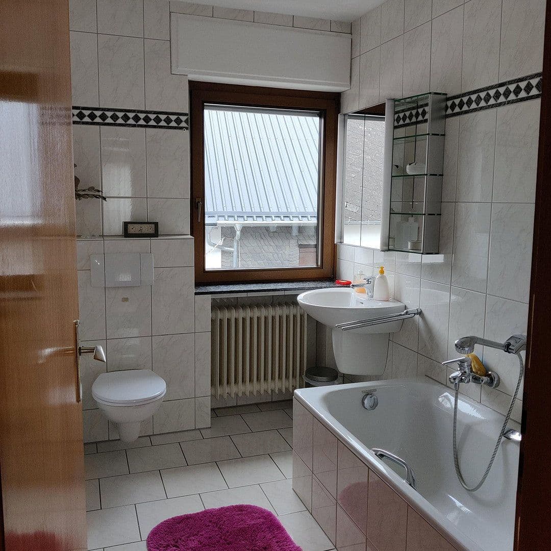 Prodej domu 280 m², pozemek 4.650 m², Peterswald-Löffelscheid, Porýní-Falc Prodej domu 280 m², pozemek 4.650 m², Peterswald-Löffelscheid, Porýní-Falc