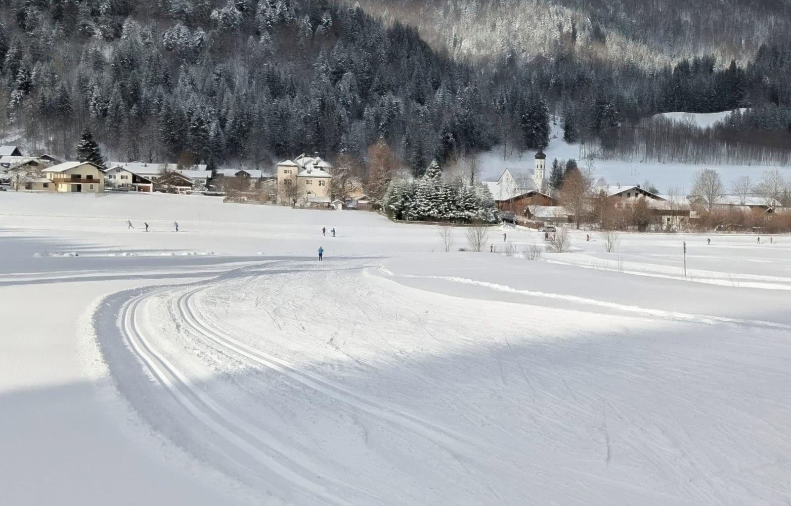 Prodej domu 330 m², pozemek 843 m², Kirchstrasse 22 / OT Sachrang, Aschau im Chiemgau, OT Sachrang, Bavorsko Prodej domu 330 m², pozemek 843 m², Kirchstrasse 22 / OT Sachrang, Aschau im Chiemgau, OT Sachrang, Bavorsko