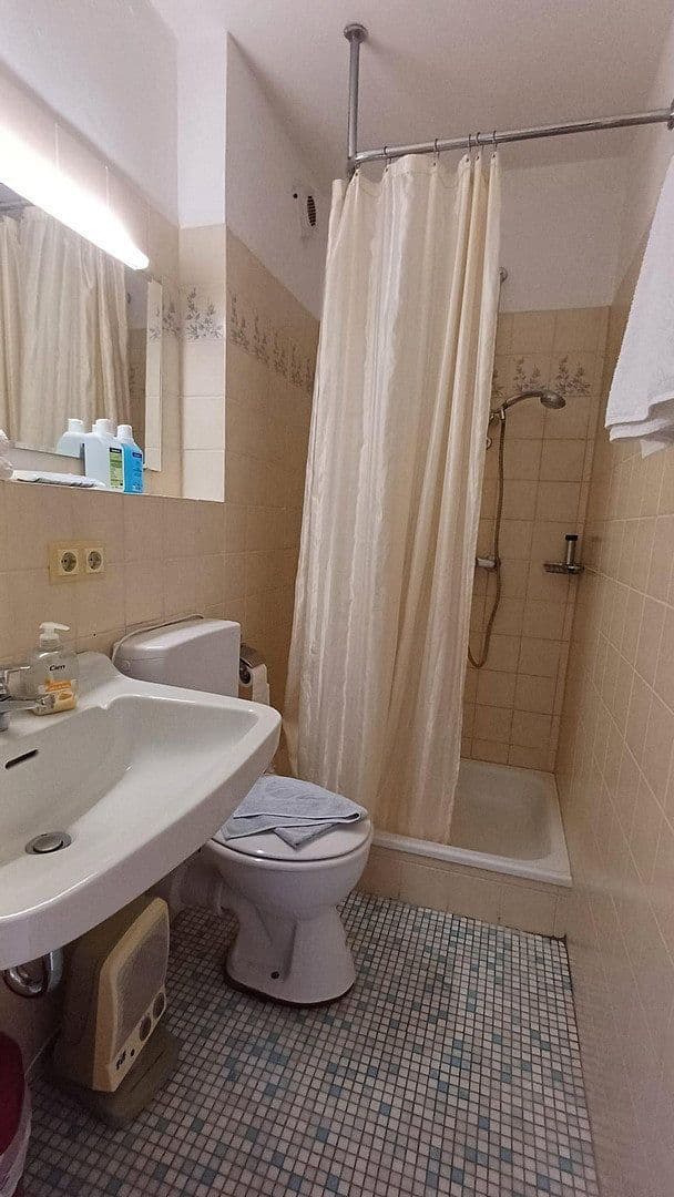 Prodej domu 330 m², pozemek 843 m², Kirchstrasse 22 / OT Sachrang, Aschau im Chiemgau, OT Sachrang, Bavorsko Prodej domu 330 m², pozemek 843 m², Kirchstrasse 22 / OT Sachrang, Aschau im Chiemgau, OT Sachrang, Bavorsko