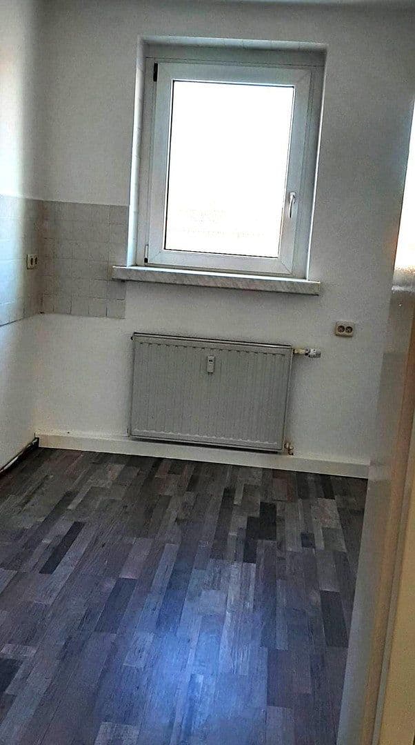 Pronájem bytu 3+1 58 m², Lüttewitz 7, Döbeln, Sasko Pronájem bytu 3+1 58 m², Lüttewitz 7, Döbeln, Sasko