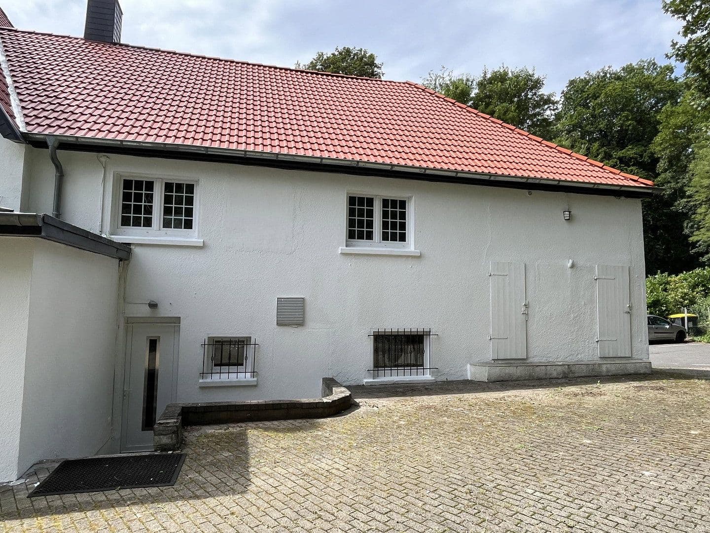 Prodej nebytového prostoru 1.150 m², Schwerte, Severní Porýní-Vestfálsko Prodej nebytového prostoru 1.150 m², Schwerte, Severní Porýní-Vestfálsko