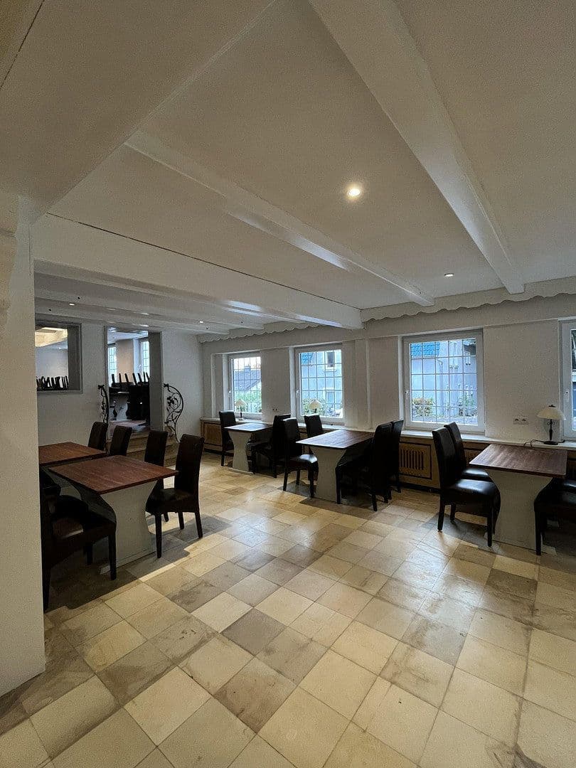 Prodej nebytového prostoru 1.150 m², Schwerte, Severní Porýní-Vestfálsko Prodej nebytového prostoru 1.150 m², Schwerte, Severní Porýní-Vestfálsko