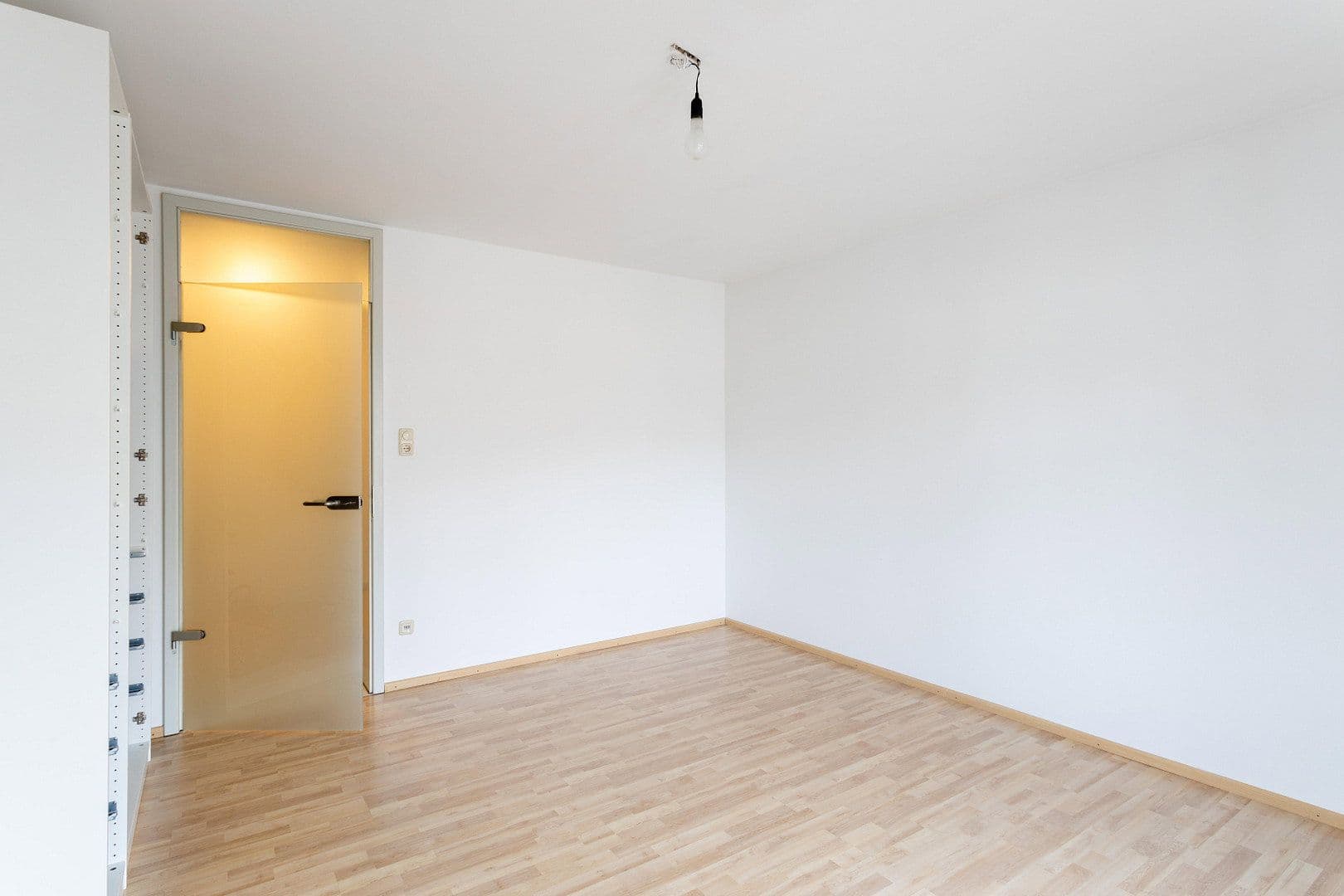 Prodej domu 824 m², pozemek 339 m², München, Bavorsko Prodej domu 824 m², pozemek 339 m², München, Bavorsko