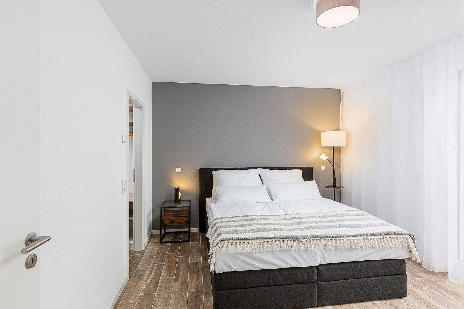 Pronájem bytu 1+1 30 m², Ezanvillestr. 14, Heidelberg, Bádensko-Württembersko Pronájem bytu 1+1 30 m², Ezanvillestr. 14, Heidelberg, Bádensko-Württembersko