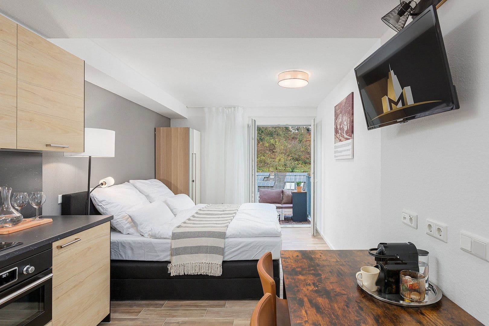 Pronájem bytu 1+1 30 m², Ezanvillestr. 14, Heidelberg, Bádensko-Württembersko Pronájem bytu 1+1 30 m², Ezanvillestr. 14, Heidelberg, Bádensko-Württembersko