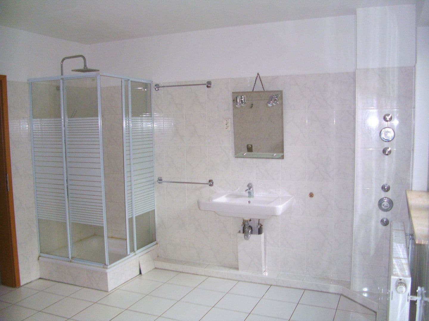 Prodej domu 428 m², pozemek 800 m², Neumünster, Šlesvicko-Holštýnsko Prodej domu 428 m², pozemek 800 m², Neumünster, Šlesvicko-Holštýnsko