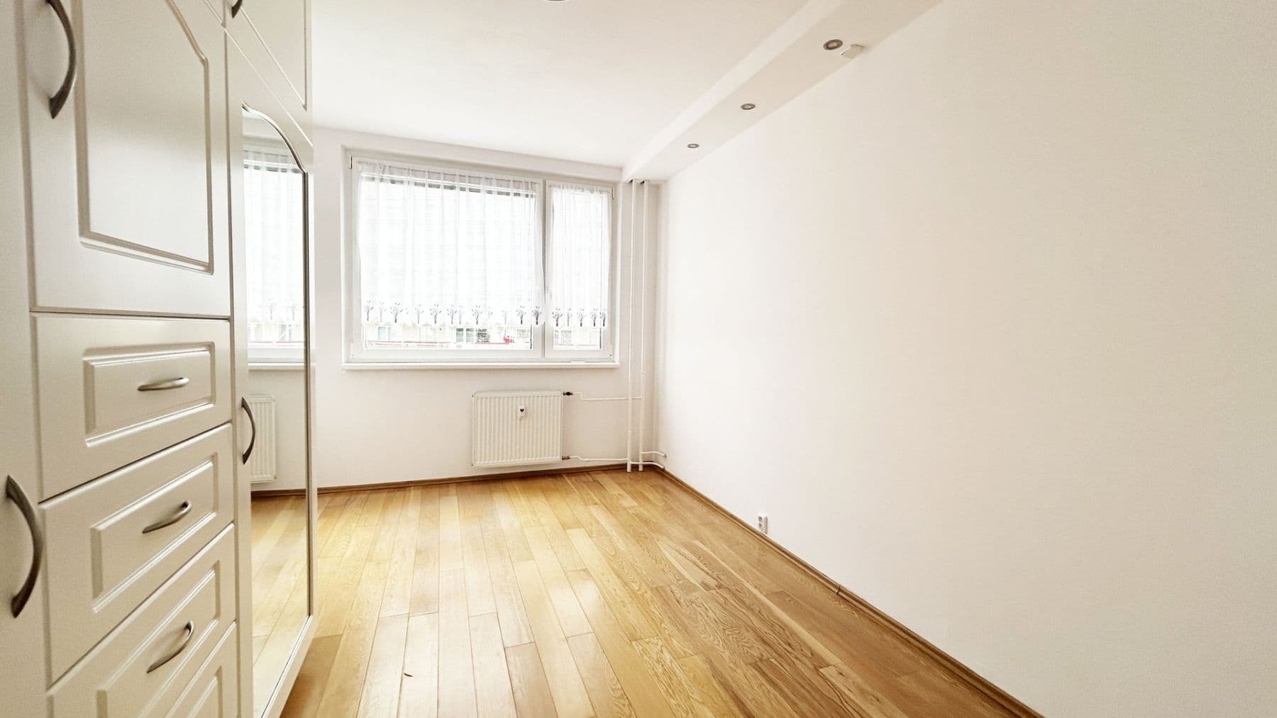 Pronájem bytu 3+1 69 m², Machatého, Praha, Praha Pronájem bytu 3+1 69 m², Machatého, Praha, Praha