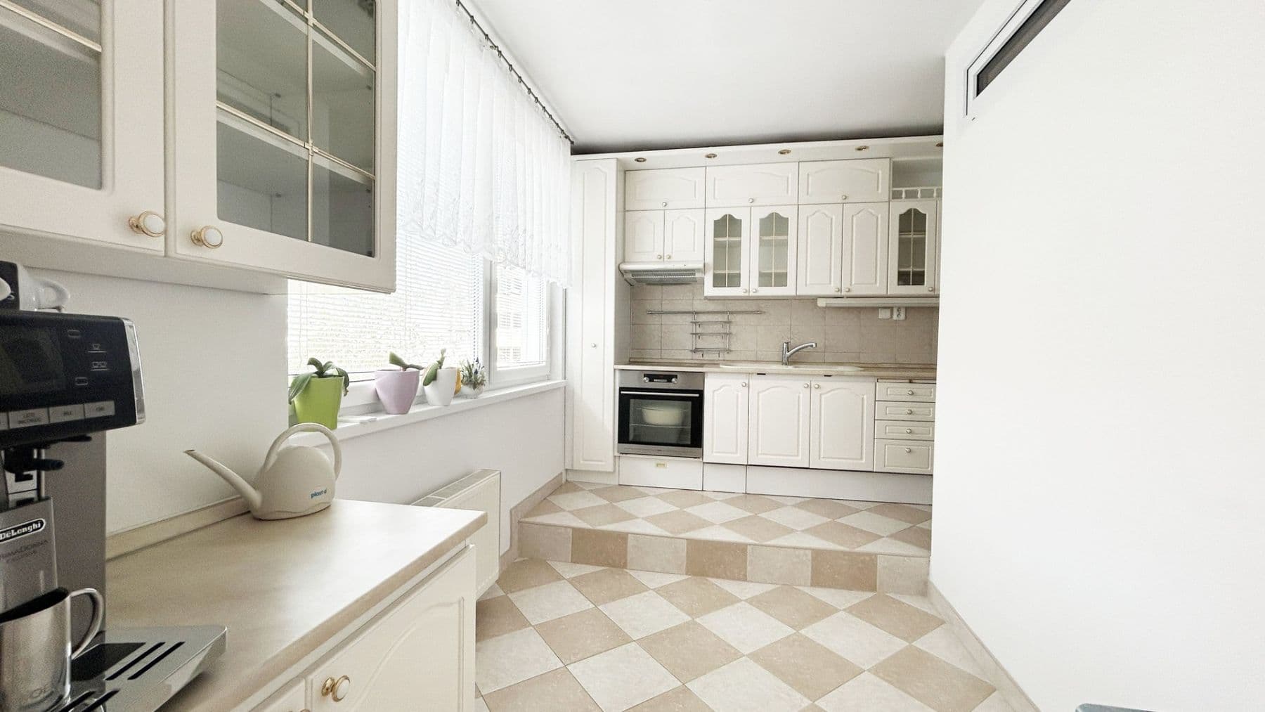 Pronájem bytu 3+1 69 m², Machatého, Praha, Praha Pronájem bytu 3+1 69 m², Machatého, Praha, Praha