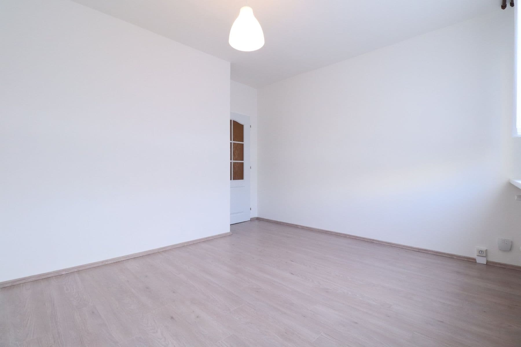 Pronájem bytu 3+1 72 m², Hnězdenská, Praha, Praha Pronájem bytu 3+1 72 m², Hnězdenská, Praha, Praha