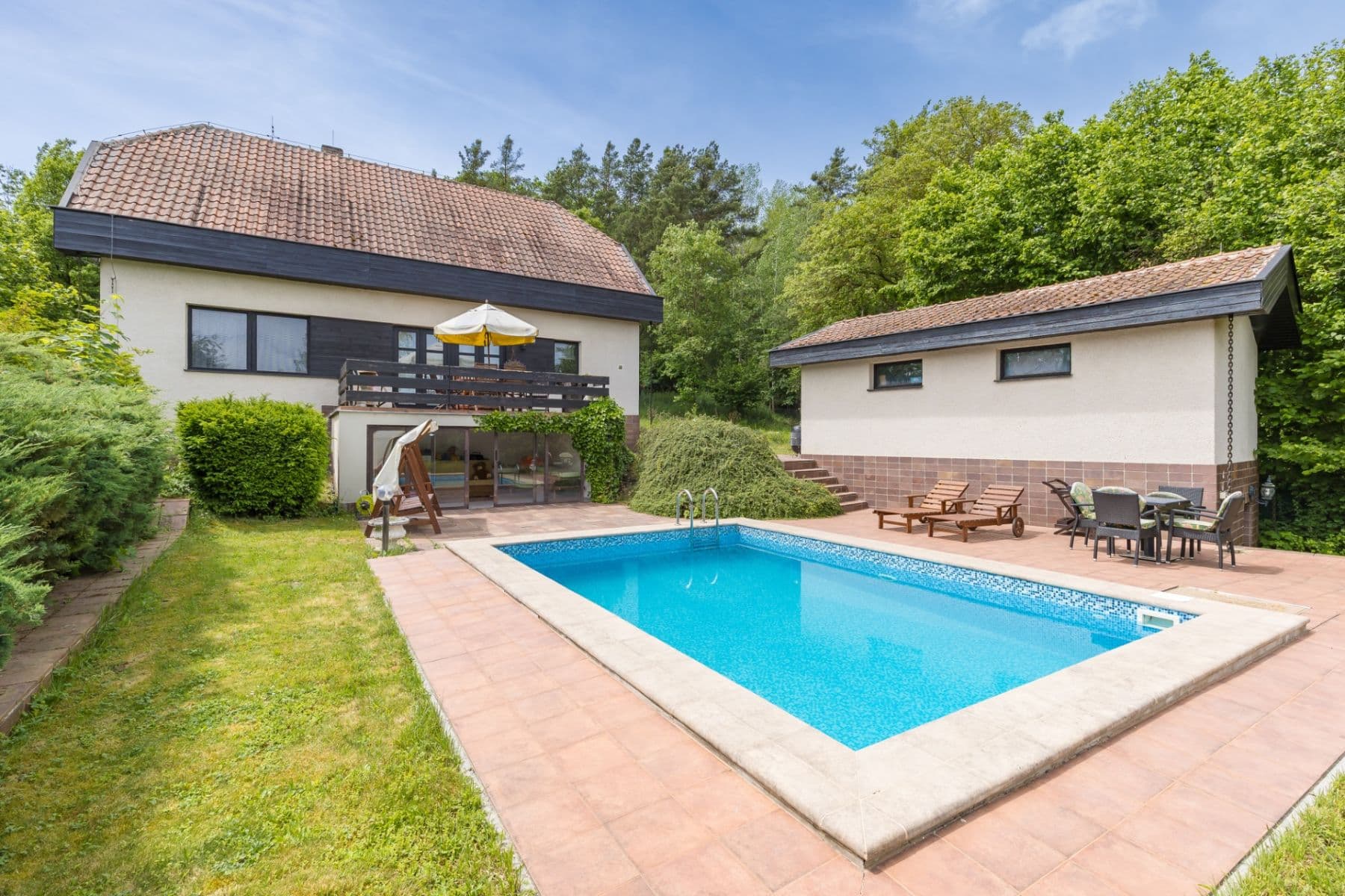 Prodej domu 145 m², pozemek 5.188 m², Medonosy, Středočeský kraj Prodej domu 145 m², pozemek 5.188 m², Medonosy, Středočeský kraj