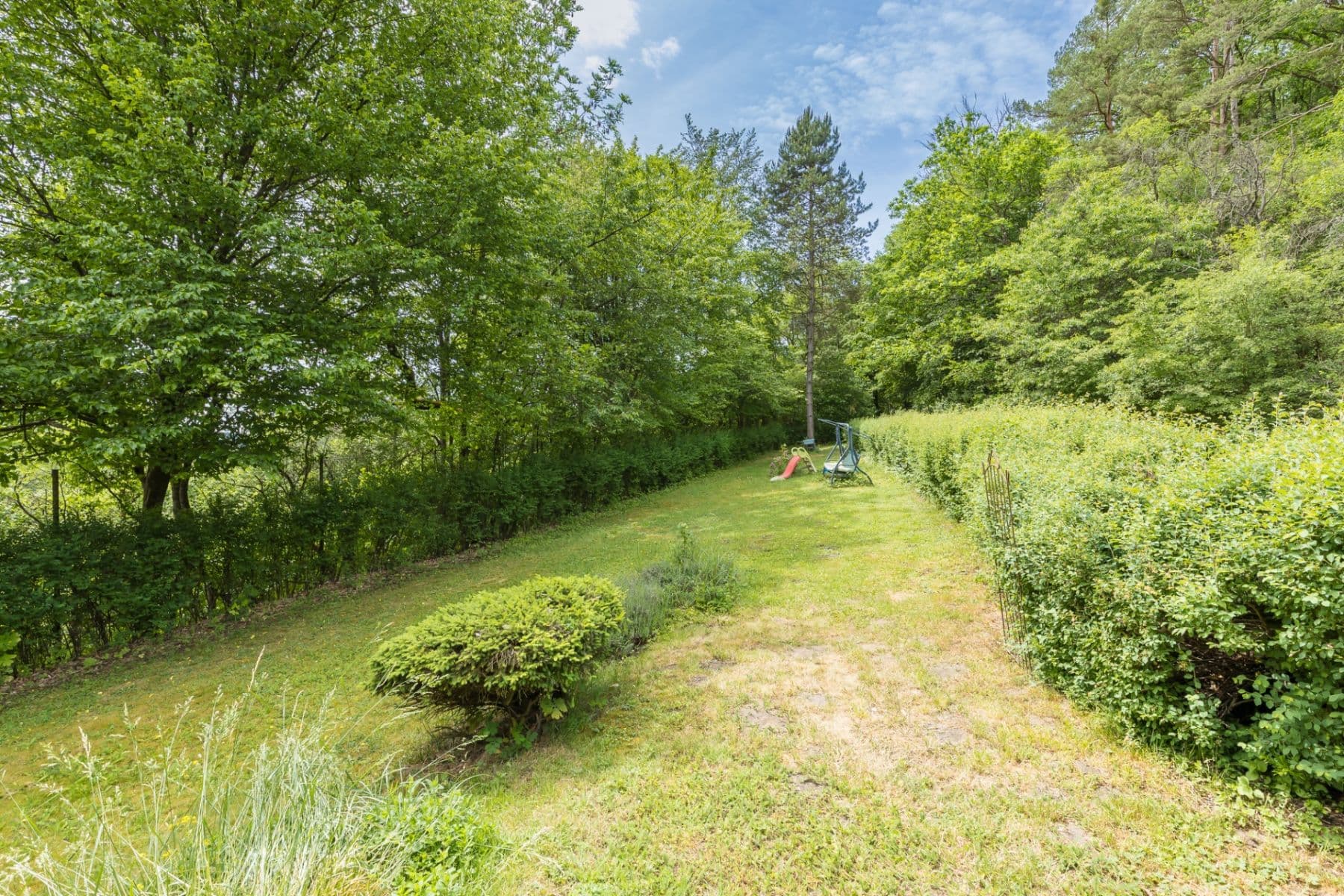 Prodej domu 145 m², pozemek 5.188 m², Medonosy, Středočeský kraj Prodej domu 145 m², pozemek 5.188 m², Medonosy, Středočeský kraj