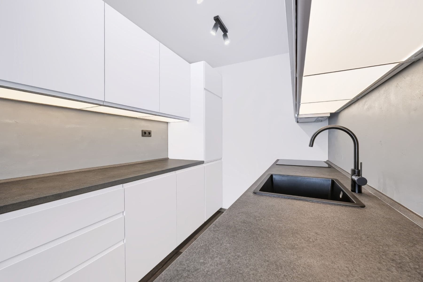 Prodej bytu 2+kk 45 m², Kostřínská, Praha, Praha Prodej bytu 2+kk 45 m², Kostřínská, Praha, Praha
