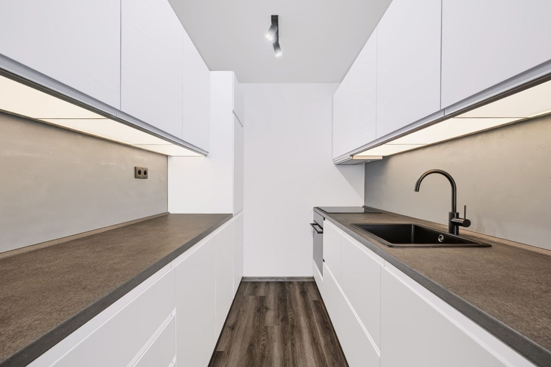 Prodej bytu 2+kk 45 m², Kostřínská, Praha, Praha Prodej bytu 2+kk 45 m², Kostřínská, Praha, Praha