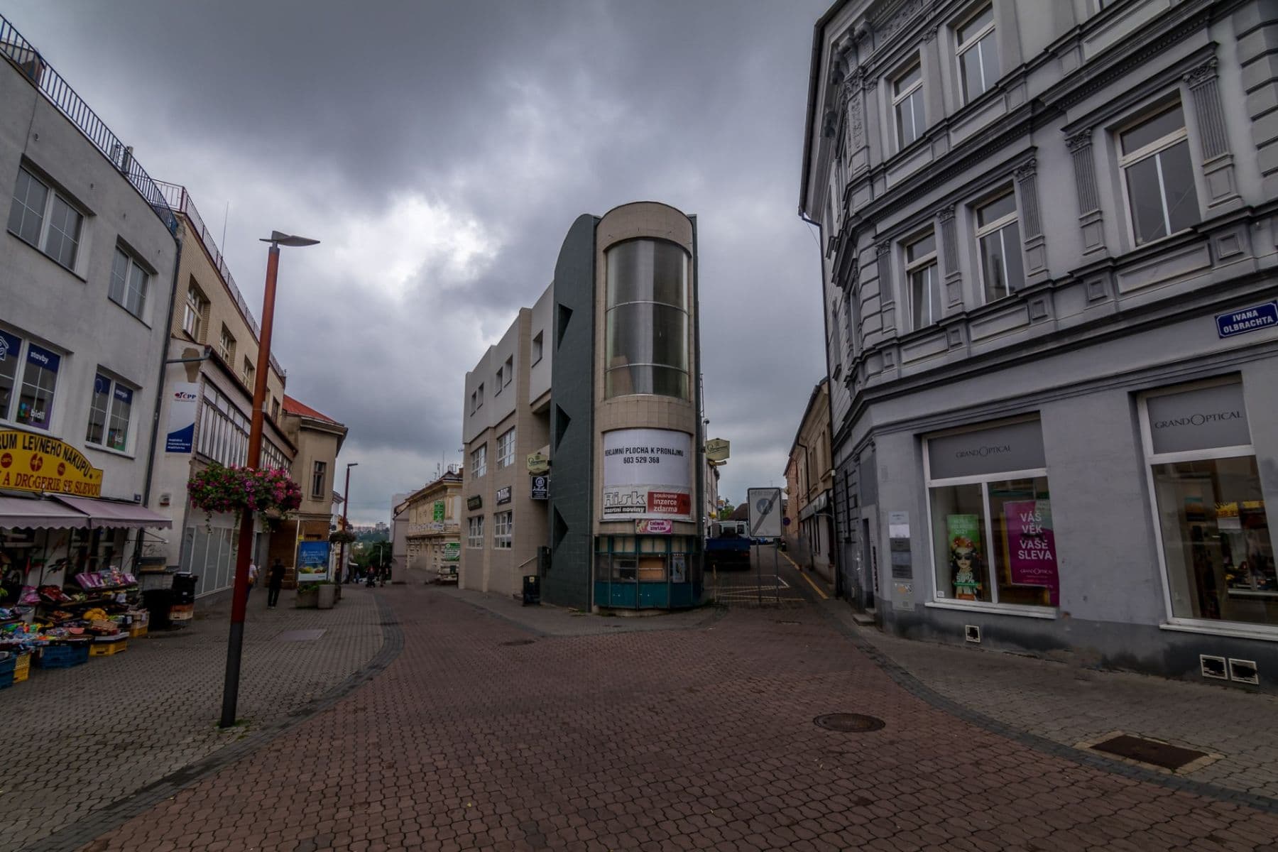 Prodej domu 439 m², pozemek 226 m², Ivana Olbrachta, Kladno, Středočeský kraj Prodej domu 439 m², pozemek 226 m², Ivana Olbrachta, Kladno, Středočeský kraj