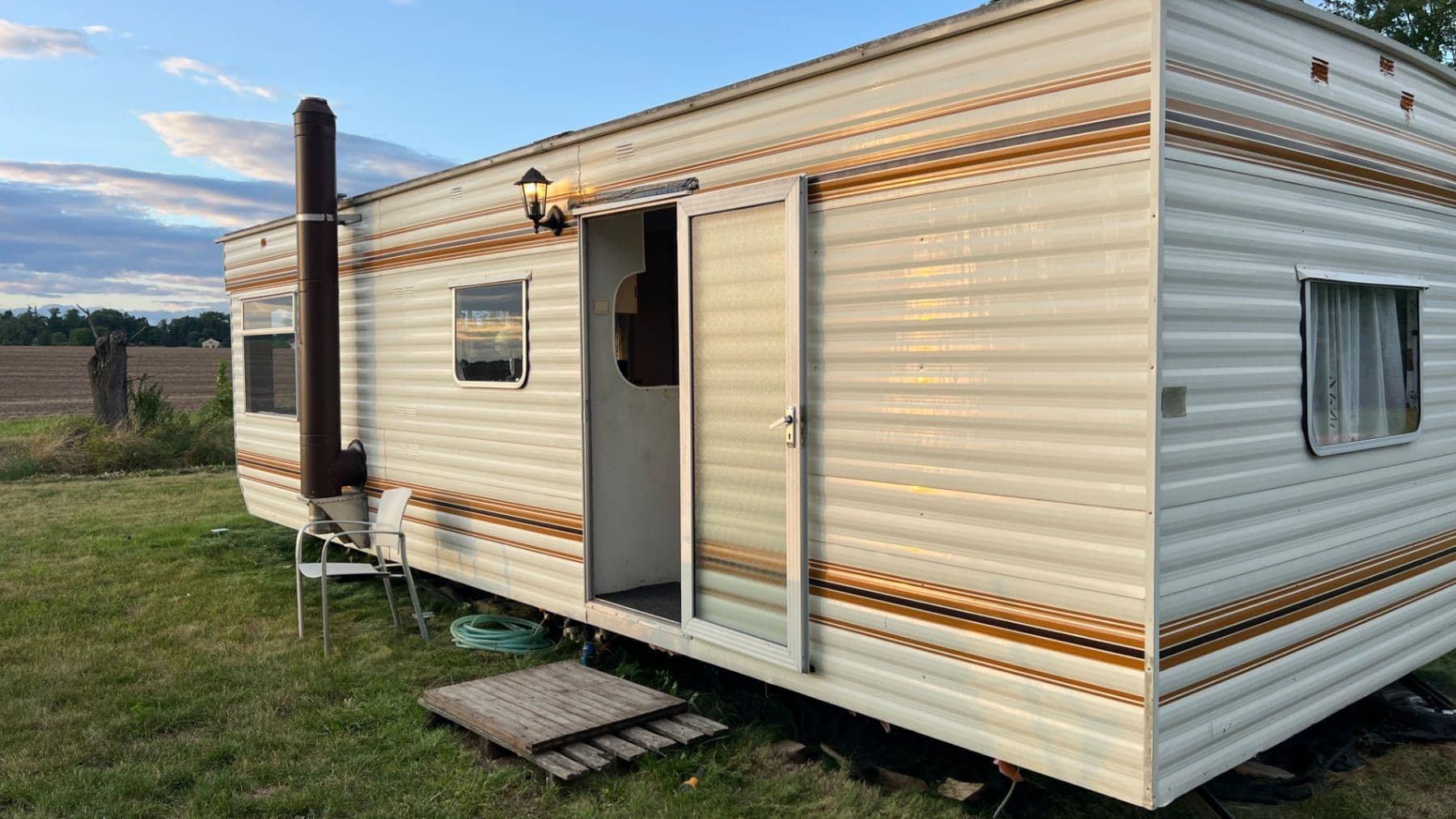 Prodej domu 250 m², pozemek 2.795 m², 28044, Slatiny, Královéhradecký kraj Prodej domu 250 m², pozemek 2.795 m², 28044, Slatiny, Královéhradecký kraj