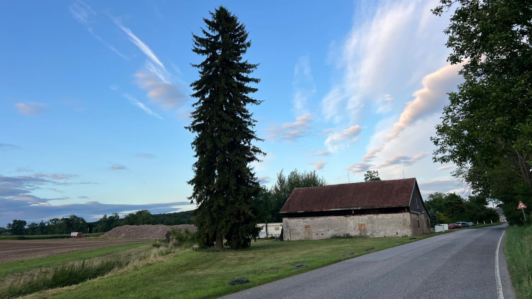Prodej domu 250 m², pozemek 2.795 m², 28044, Slatiny, Královéhradecký kraj Prodej domu 250 m², pozemek 2.795 m², 28044, Slatiny, Královéhradecký kraj