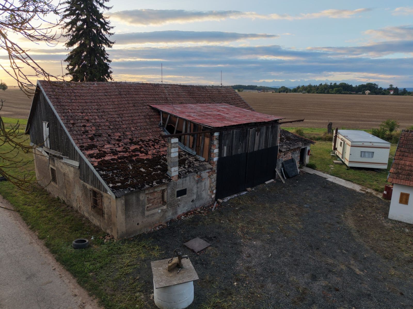 Prodej domu 250 m², pozemek 2.795 m², 28044, Slatiny, Královéhradecký kraj Prodej domu 250 m², pozemek 2.795 m², 28044, Slatiny, Královéhradecký kraj