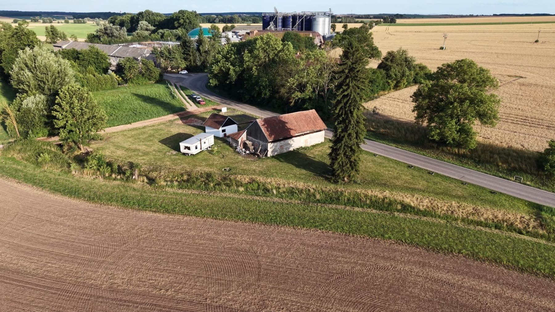 Prodej domu 250 m², pozemek 2.795 m², 28044, Slatiny, Královéhradecký kraj Prodej domu 250 m², pozemek 2.795 m², 28044, Slatiny, Královéhradecký kraj