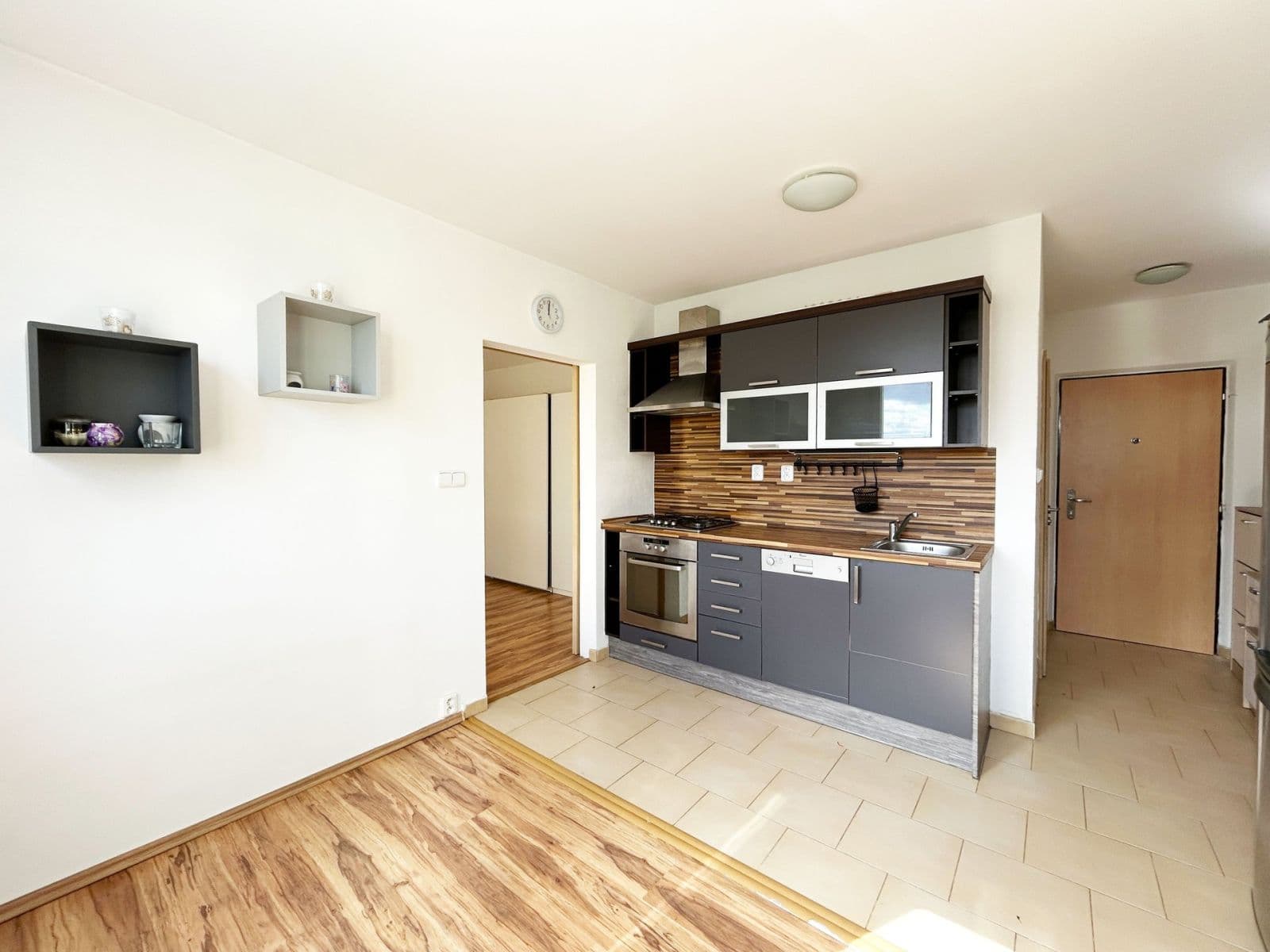 Pronájem bytu 2+kk 36 m², Zvolská, Praha, Praha Pronájem bytu 2+kk 36 m², Zvolská, Praha, Praha