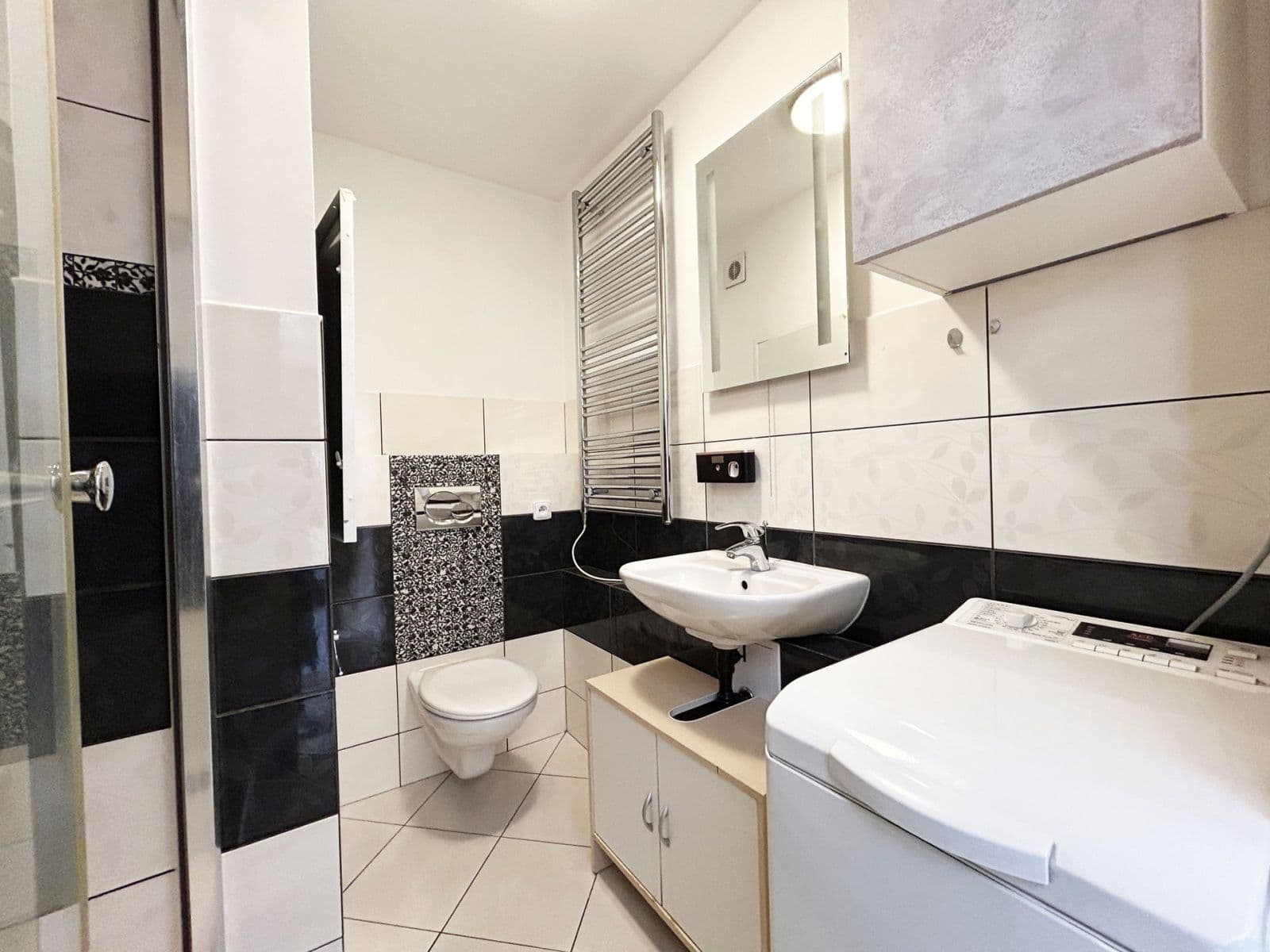 Pronájem bytu 2+kk 36 m², Zvolská, Praha, Praha Pronájem bytu 2+kk 36 m², Zvolská, Praha, Praha