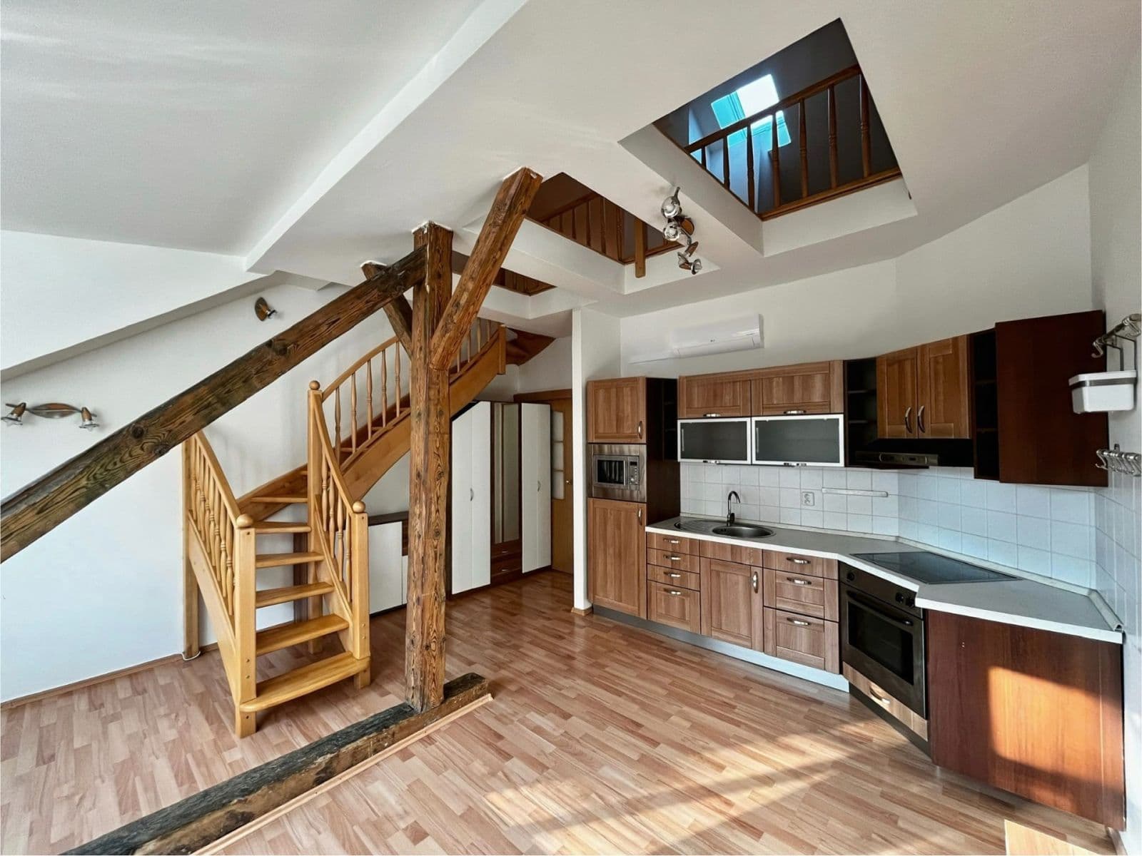 Pronájem bytu 2+kk 52 m², Kováků, Praha, Praha Pronájem bytu 2+kk 52 m², Kováků, Praha, Praha