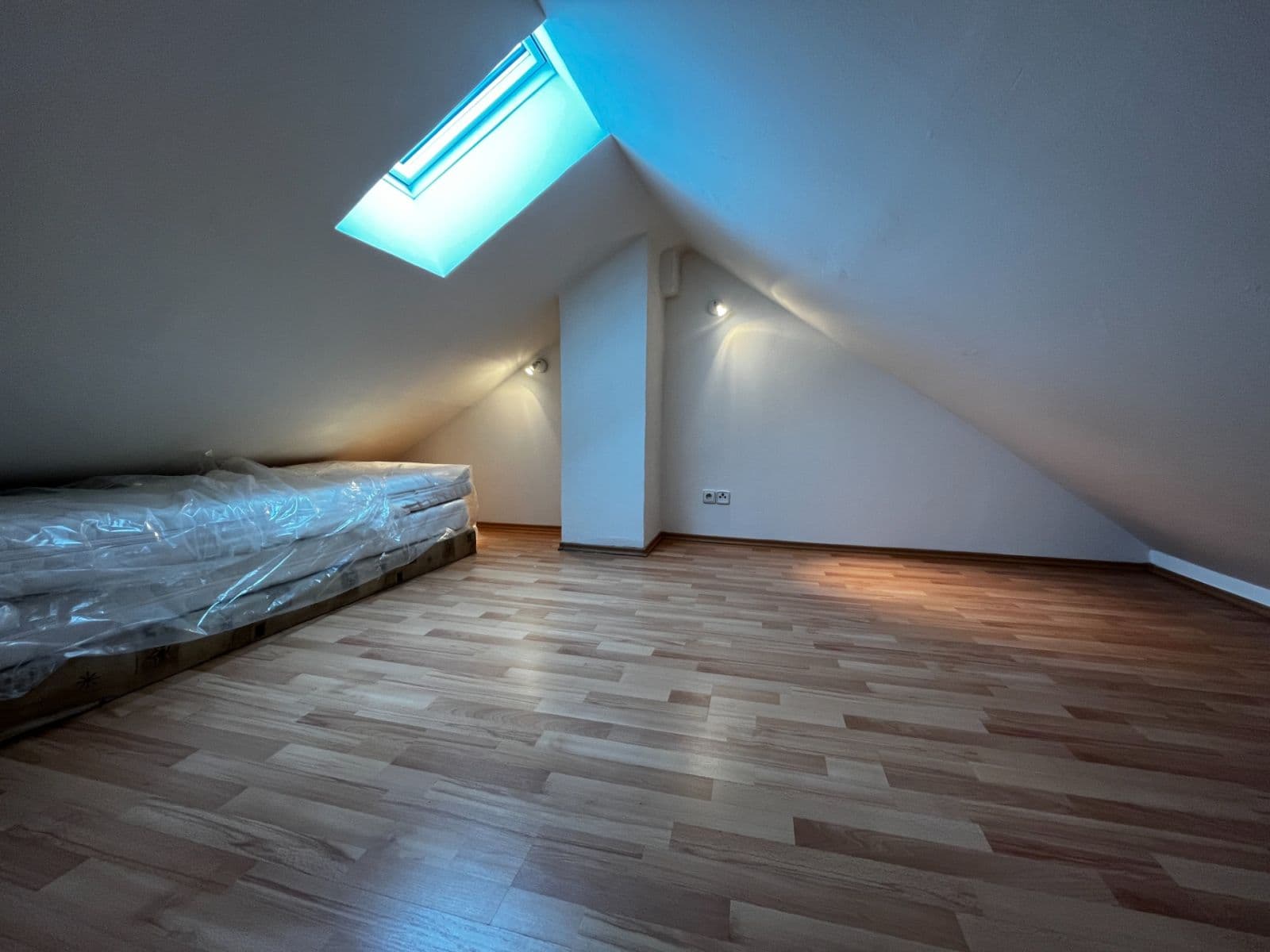 Pronájem bytu 2+kk 52 m², Kováků, Praha, Praha Pronájem bytu 2+kk 52 m², Kováků, Praha, Praha