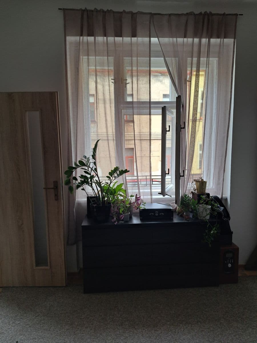 Pronájem bytu 1+1 40 m², Cetyňská, Praha, Praha Pronájem bytu 1+1 40 m², Cetyňská, Praha, Praha
