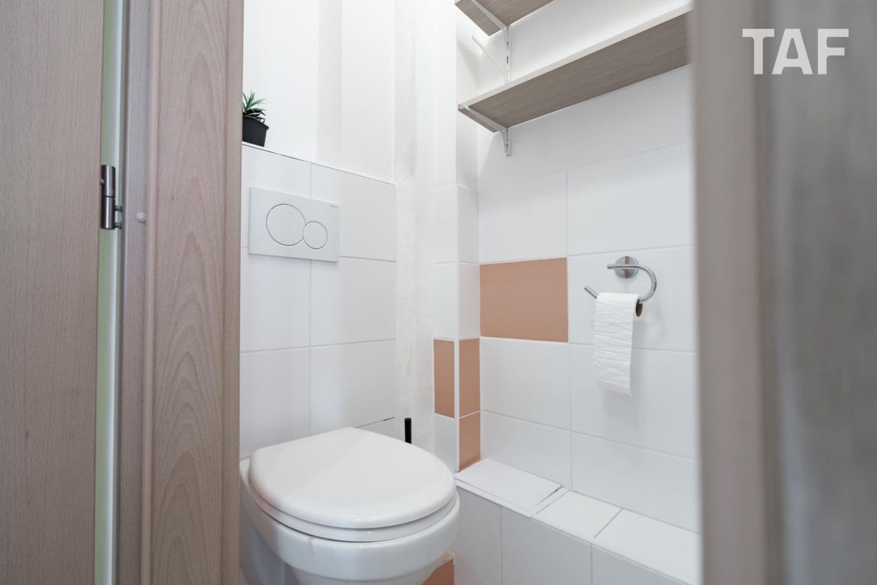 Prodej bytu 1+kk 34 m², Přípotoční, Praha, Praha Prodej bytu 1+kk 34 m², Přípotoční, Praha, Praha