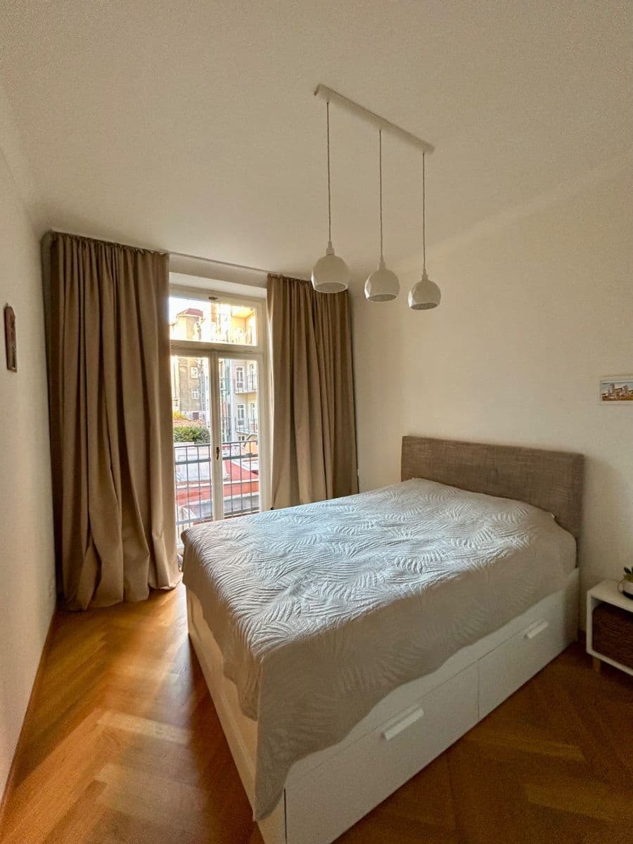 Prodej bytu 2+kk 32 m², Černomořská, Praha, Praha Prodej bytu 2+kk 32 m², Černomořská, Praha, Praha