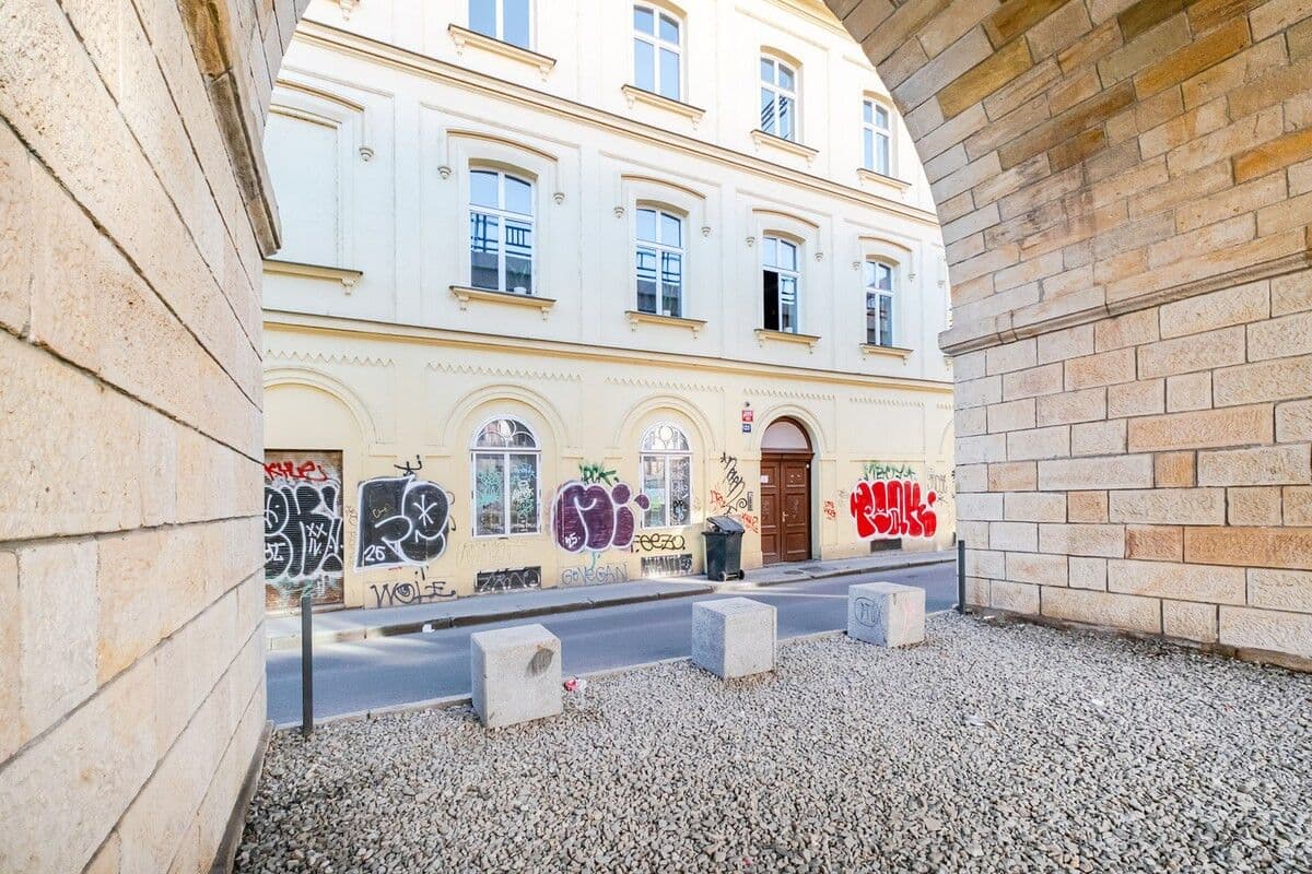 Pronájem bytu 25 m², Prvního pluku, Praha, Praha Pronájem bytu 25 m², Prvního pluku, Praha, Praha