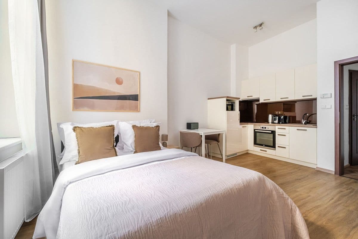 Pronájem bytu 25 m², Prvního pluku, Praha, Praha Pronájem bytu 25 m², Prvního pluku, Praha, Praha