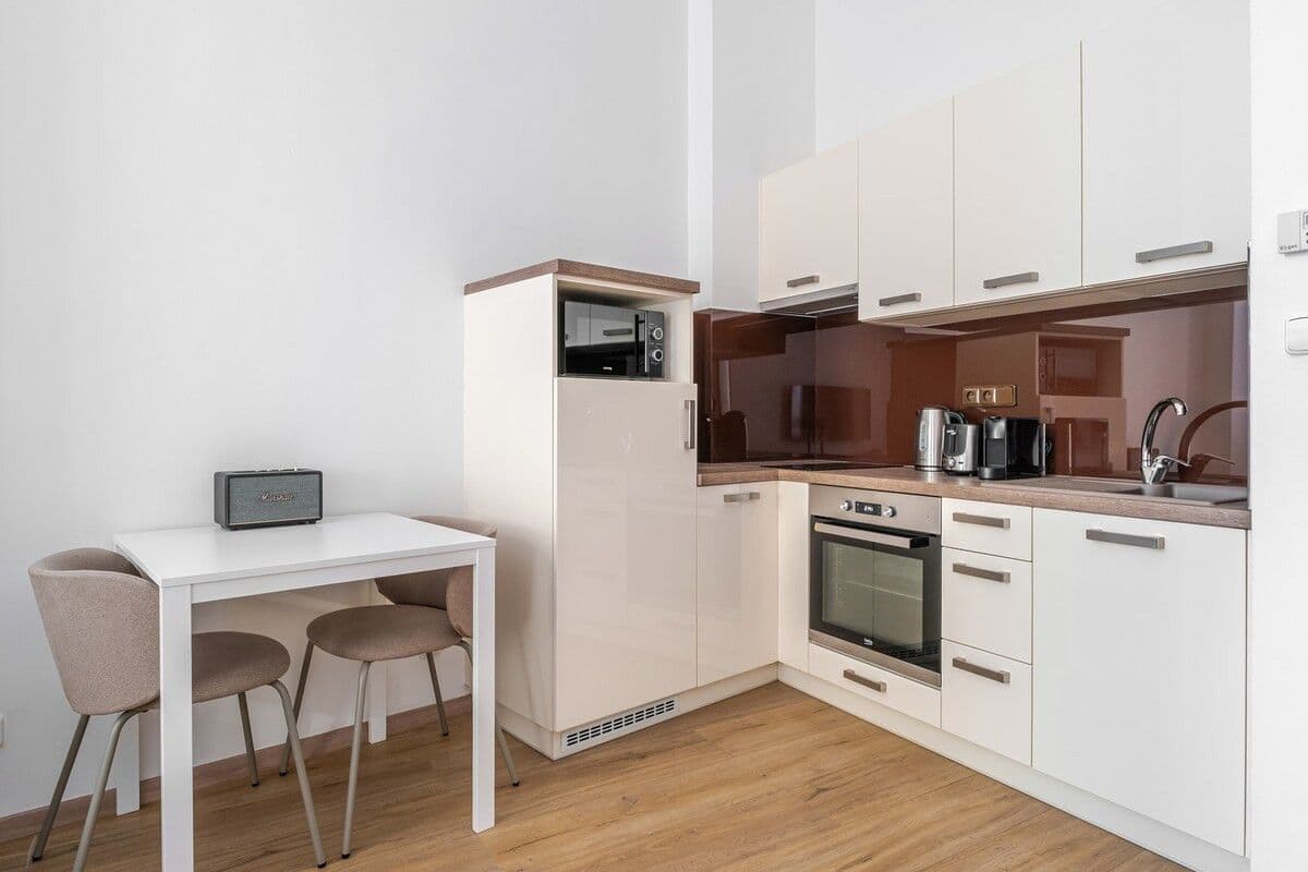 Pronájem bytu 25 m², Prvního pluku, Praha, Praha Pronájem bytu 25 m², Prvního pluku, Praha, Praha