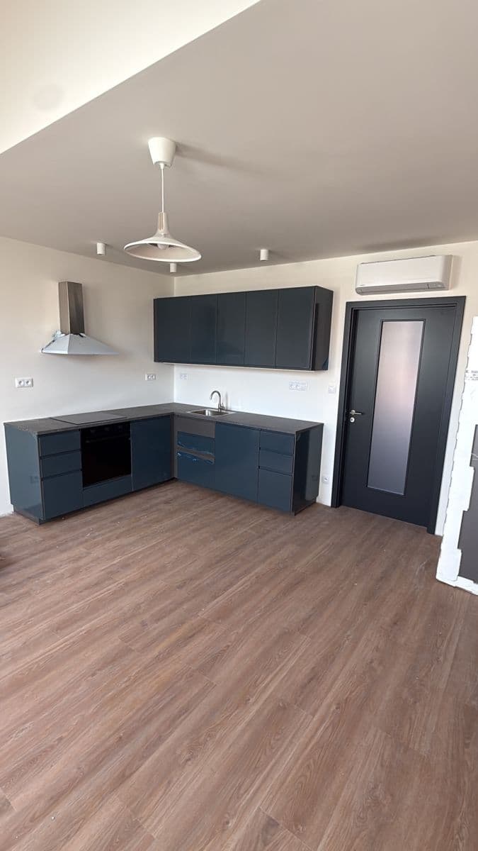 Pronájem bytu 5+1 165 m², Chodská, Praha, Praha Pronájem bytu 5+1 165 m², Chodská, Praha, Praha