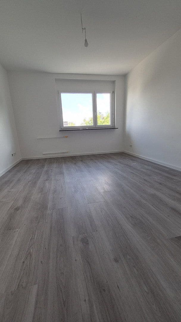Pronájem bytu 3+1 95 m², Seehofstrasse 3, Lorsch, Hessen Pronájem bytu 3+1 95 m², Seehofstrasse 3, Lorsch, Hessen