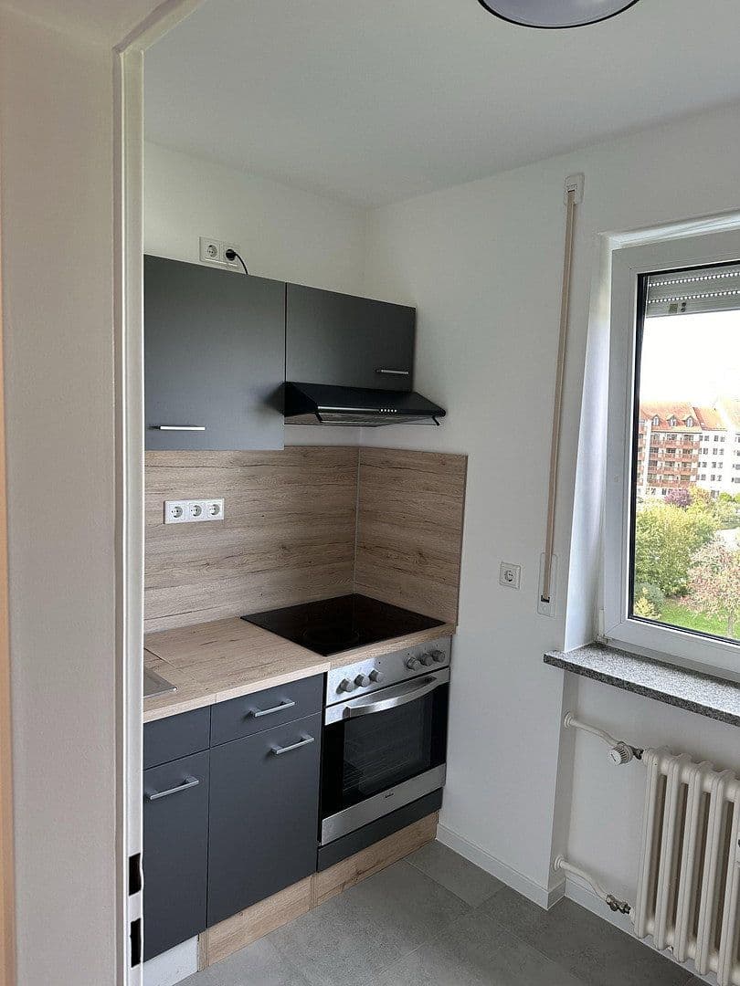 Pronájem bytu 1+1 37 m², Lessingstraße 5, Herzogenaurach, Bavorsko Pronájem bytu 1+1 37 m², Lessingstraße 5, Herzogenaurach, Bavorsko