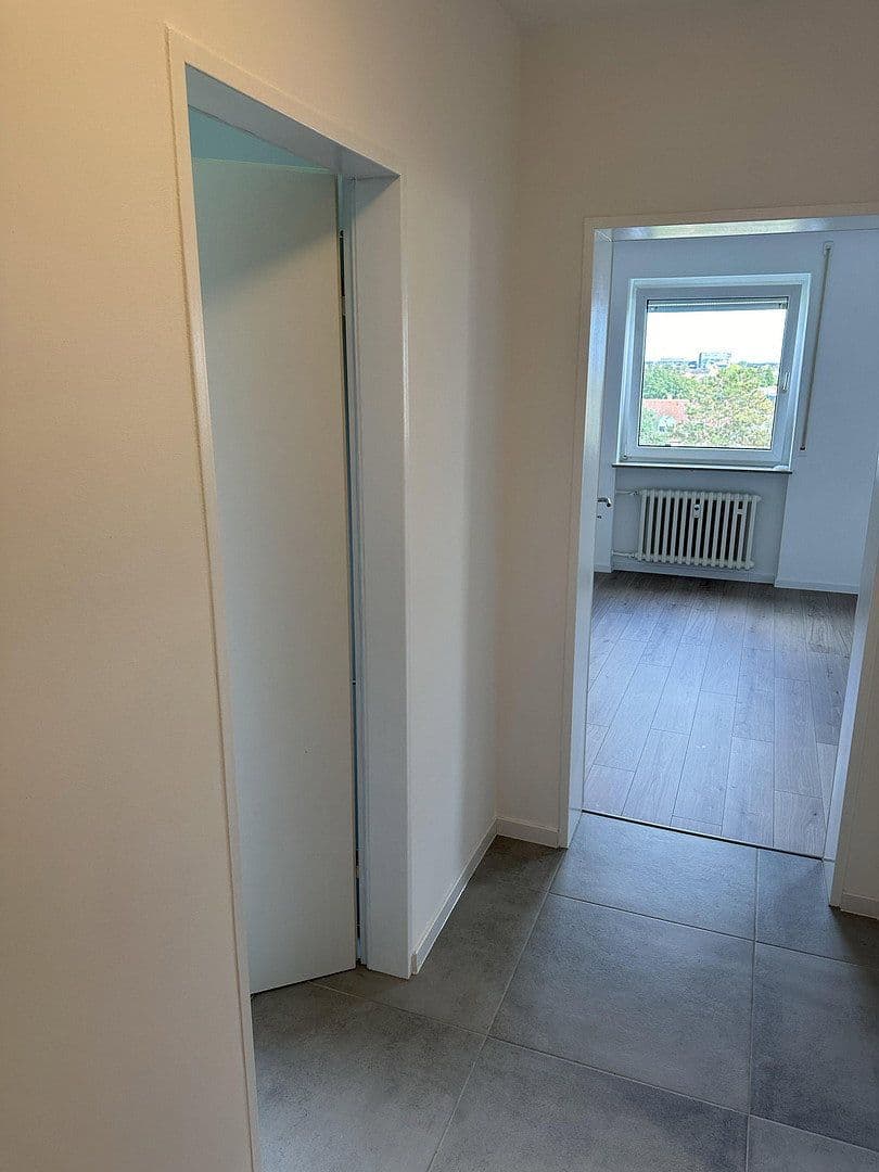 Pronájem bytu 1+1 37 m², Lessingstraße 5, Herzogenaurach, Bavorsko Pronájem bytu 1+1 37 m², Lessingstraße 5, Herzogenaurach, Bavorsko