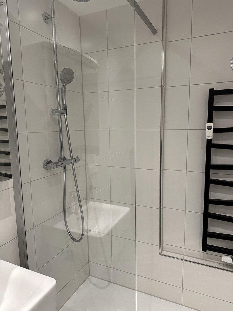 Pronájem bytu 1+1 37 m², Lessingstraße 5, Herzogenaurach, Bavorsko Pronájem bytu 1+1 37 m², Lessingstraße 5, Herzogenaurach, Bavorsko