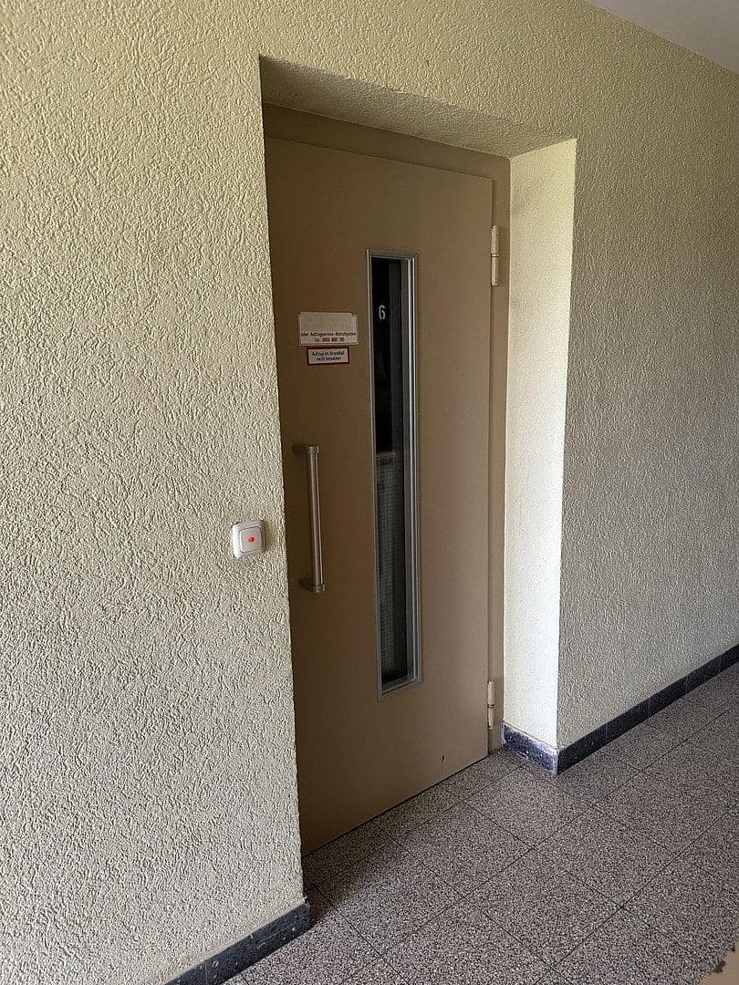 Pronájem bytu 1+1 37 m², Lessingstraße 5, Herzogenaurach, Bavorsko Pronájem bytu 1+1 37 m², Lessingstraße 5, Herzogenaurach, Bavorsko