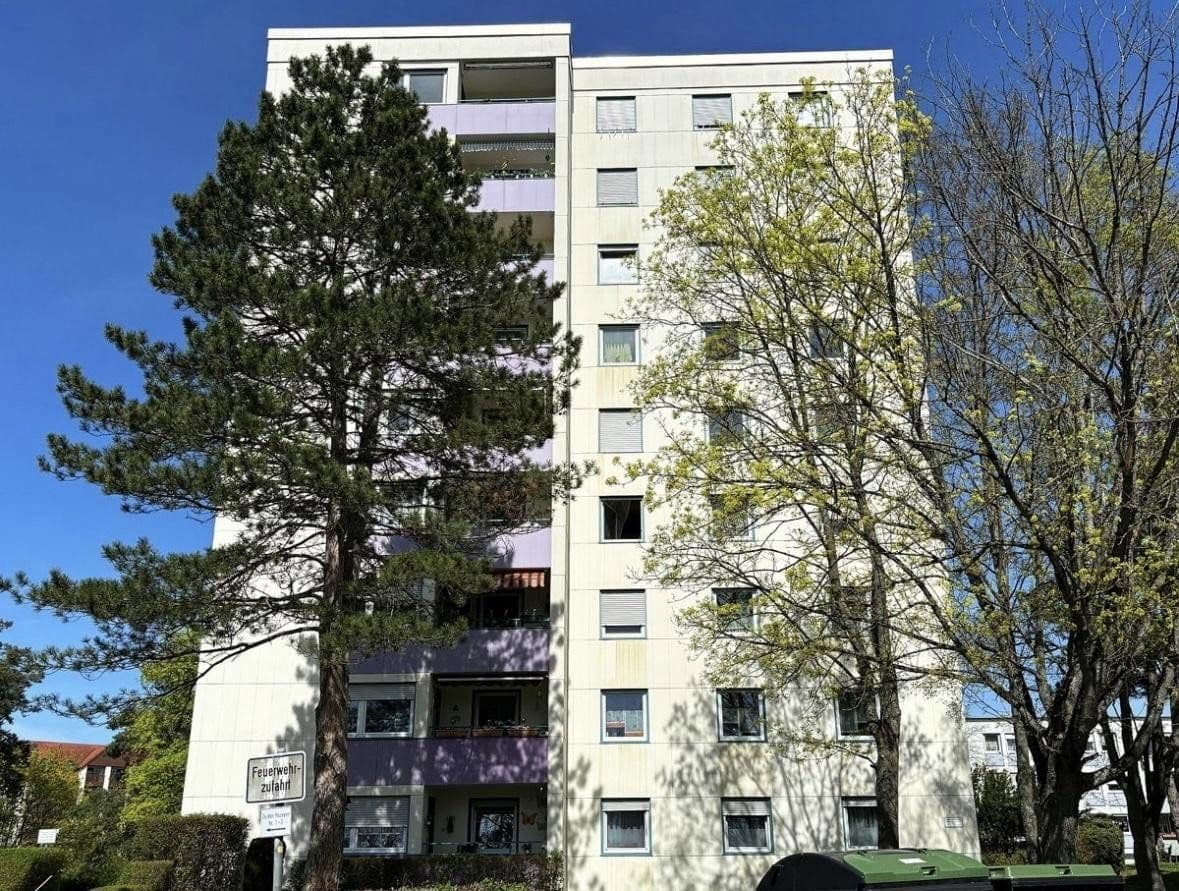 Pronájem bytu 1+1 37 m², Lessingstraße 5, Herzogenaurach, Bavorsko Pronájem bytu 1+1 37 m², Lessingstraße 5, Herzogenaurach, Bavorsko