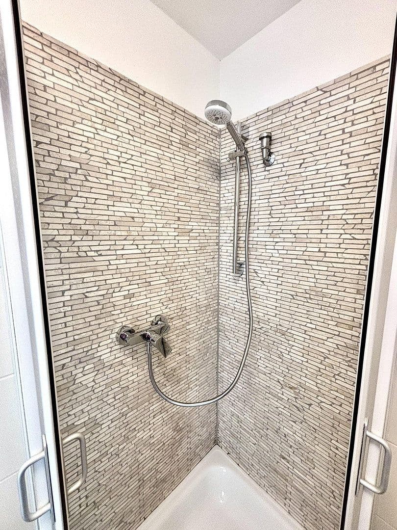 Pronájem bytu 2+1 35 m², Köln-Aachener-Str. 91, Bergheim, Severní Porýní-Vestfálsko Pronájem bytu 2+1 35 m², Köln-Aachener-Str. 91, Bergheim, Severní Porýní-Vestfálsko