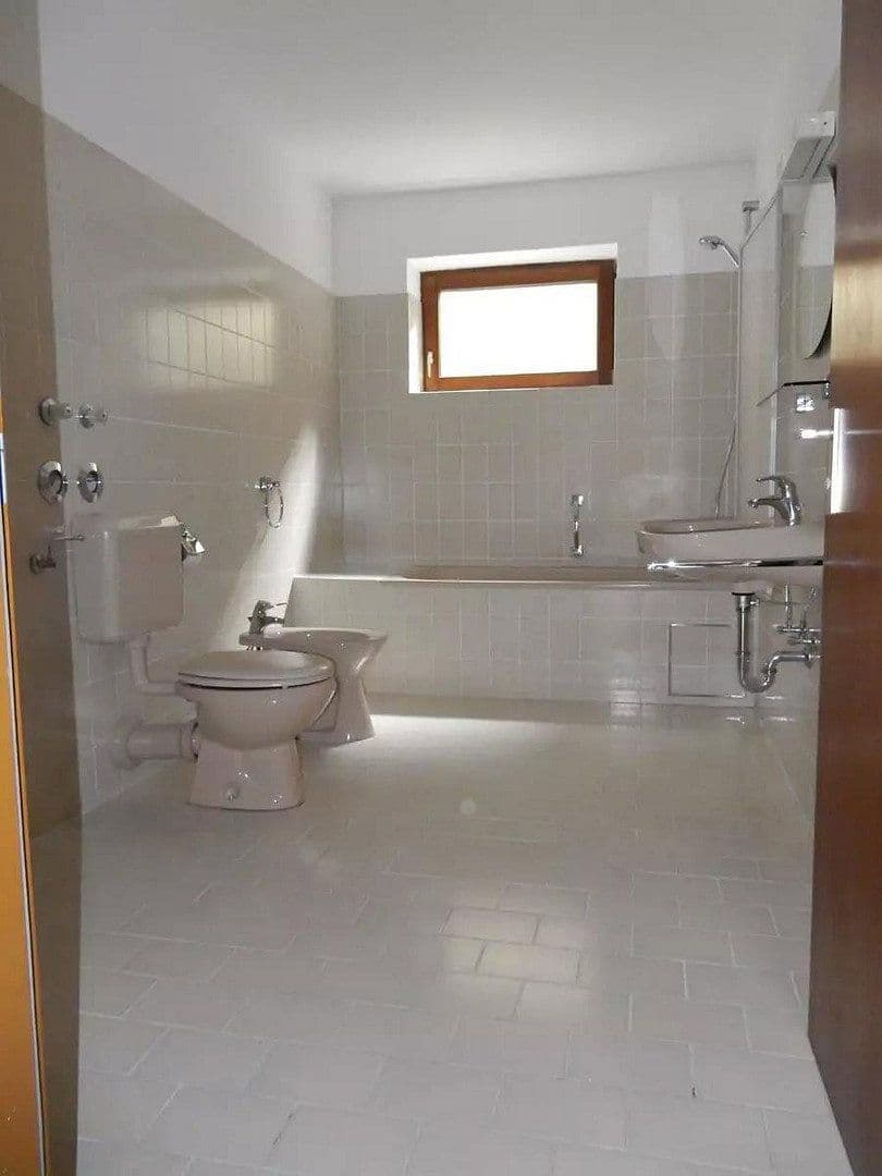 Pronájem bytu 2+1 77 m², Wolf-Huber-Straße, Passau, Bavorsko Pronájem bytu 2+1 77 m², Wolf-Huber-Straße, Passau, Bavorsko