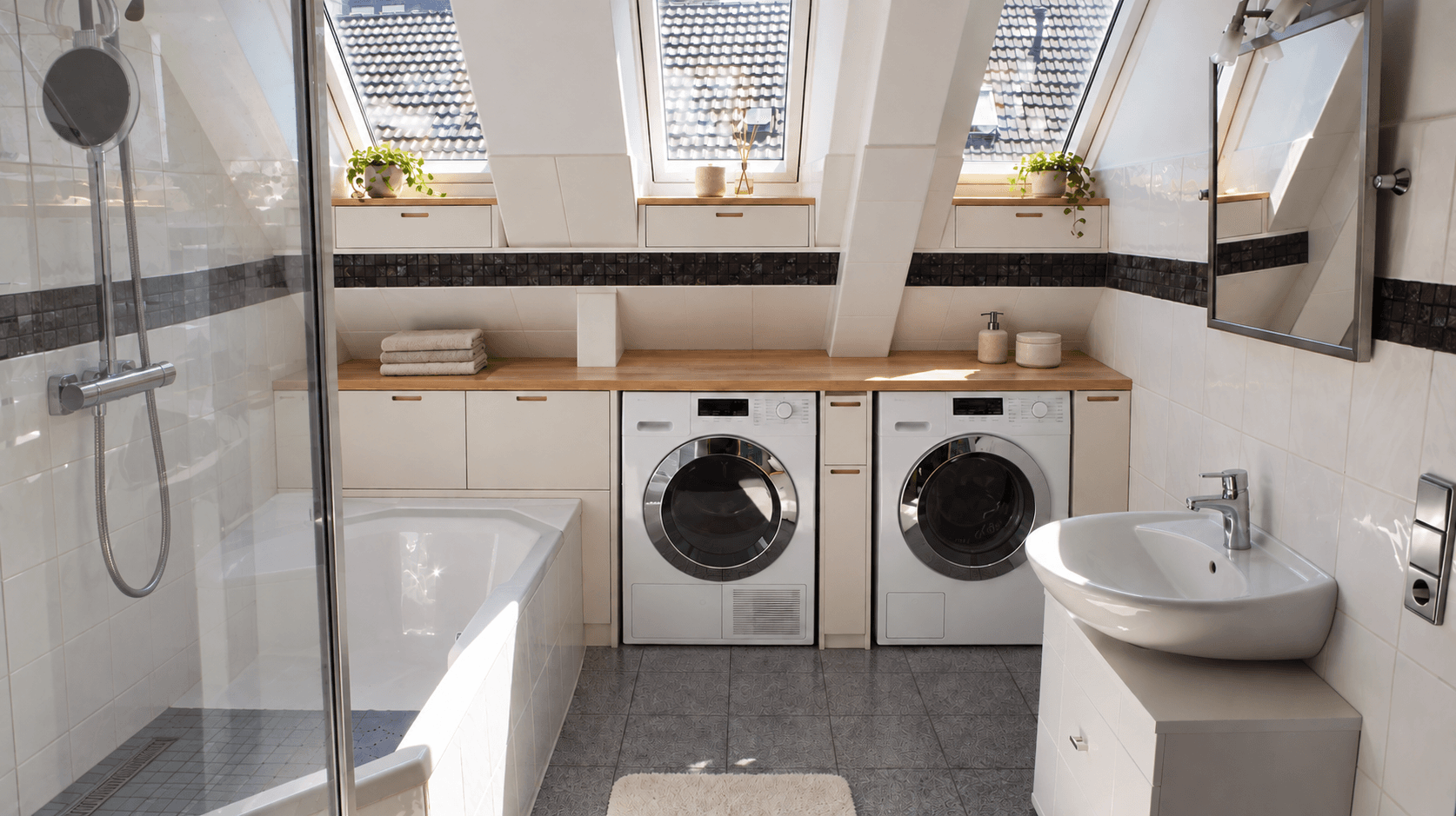 Pronájem bytu 3+kk 91 m², Untere Strasse 18, Wipperfürth, Severní Porýní-Vestfálsko Pronájem bytu 3+kk 91 m², Untere Strasse 18, Wipperfürth, Severní Porýní-Vestfálsko