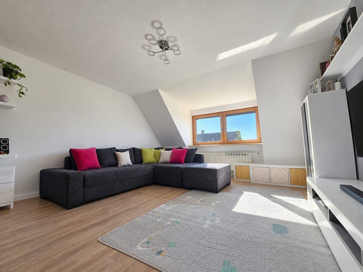 Prodej bytu 3+1 72 m², Neunkirchen am Brand, Bavorsko Prodej bytu 3+1 72 m², Neunkirchen am Brand, Bavorsko