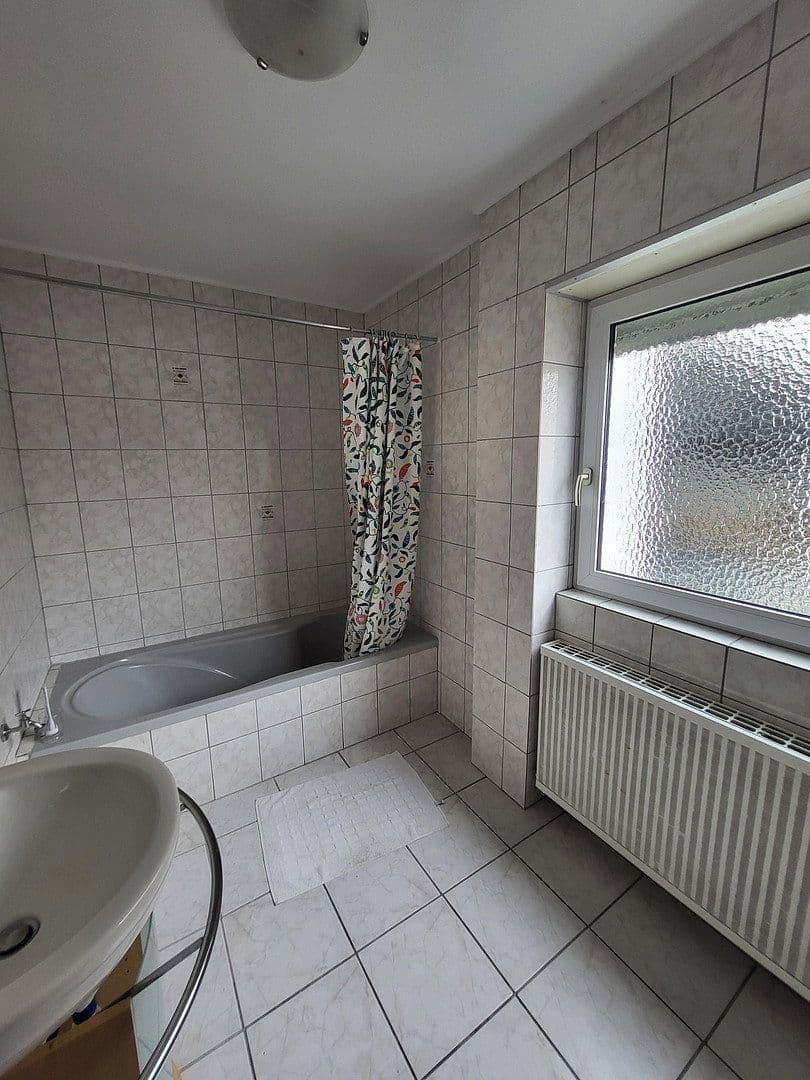 Prodej domu 230 m², pozemek 726 m², Parkweg 3, Vaihingen an der Enz, Bádensko-Württembersko Prodej domu 230 m², pozemek 726 m², Parkweg 3, Vaihingen an der Enz, Bádensko-Württembersko