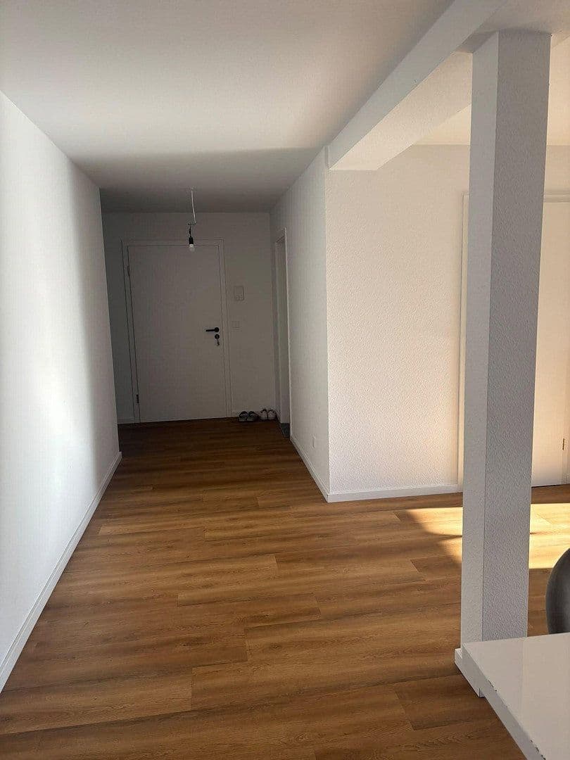 Pronájem bytu 4+1 111 m², Crailsheimer Str. 2, Frankenhardt, Bádensko-Württembersko Pronájem bytu 4+1 111 m², Crailsheimer Str. 2, Frankenhardt, Bádensko-Württembersko