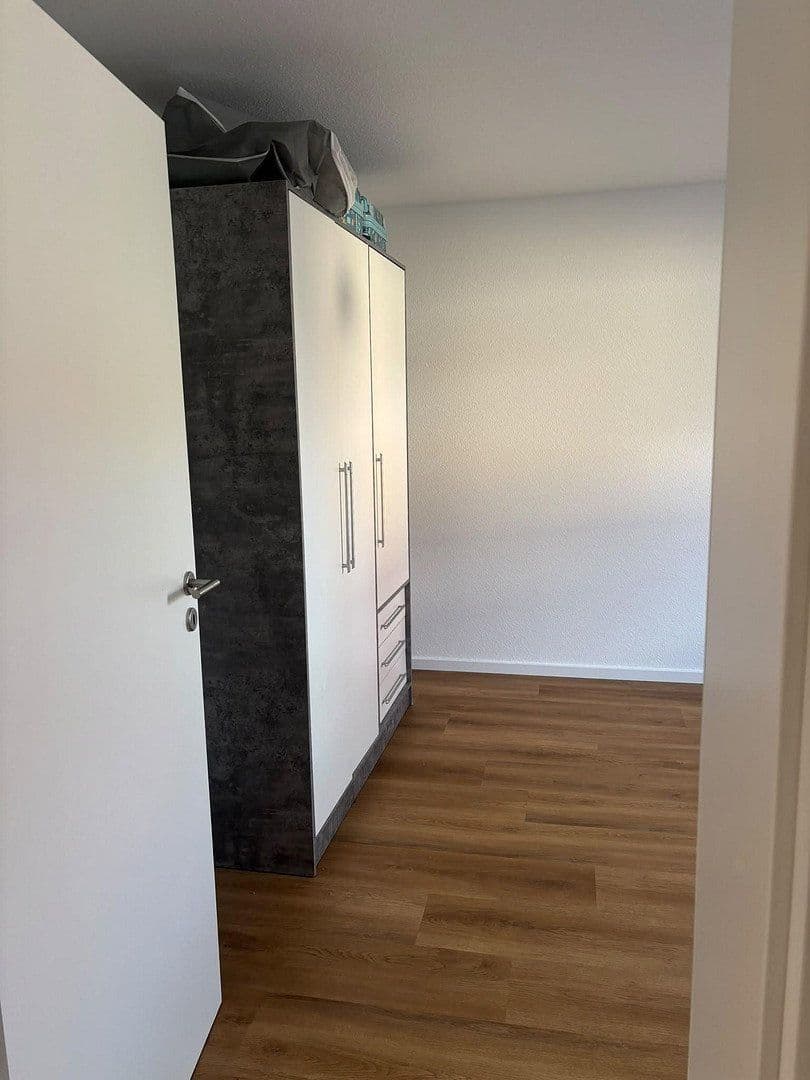 Pronájem bytu 4+1 111 m², Crailsheimer Str. 2, Frankenhardt, Bádensko-Württembersko Pronájem bytu 4+1 111 m², Crailsheimer Str. 2, Frankenhardt, Bádensko-Württembersko