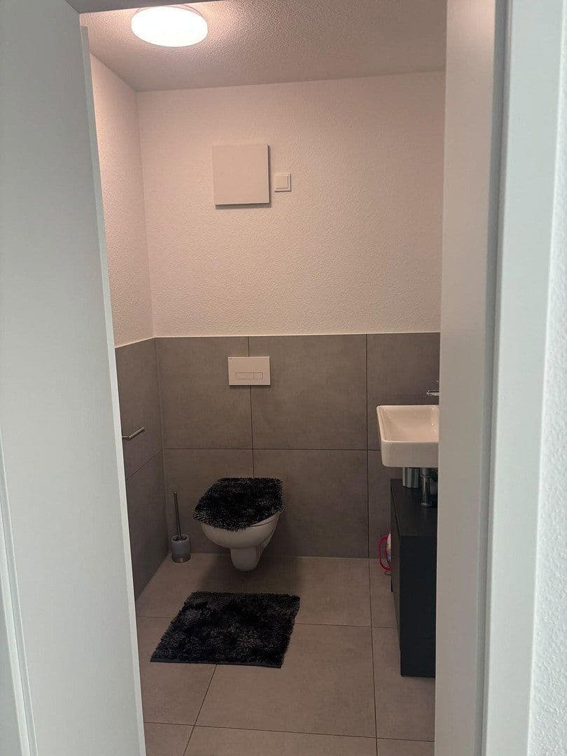 Pronájem bytu 4+1 111 m², Crailsheimer Str. 2, Frankenhardt, Bádensko-Württembersko Pronájem bytu 4+1 111 m², Crailsheimer Str. 2, Frankenhardt, Bádensko-Württembersko
