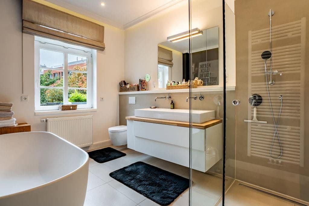 Prodej domu 236 m², pozemek 370 m², Georg-Gröning-Straße 61, Bremen Schwachhausen, Bremen Prodej domu 236 m², pozemek 370 m², Georg-Gröning-Straße 61, Bremen Schwachhausen, Bremen
