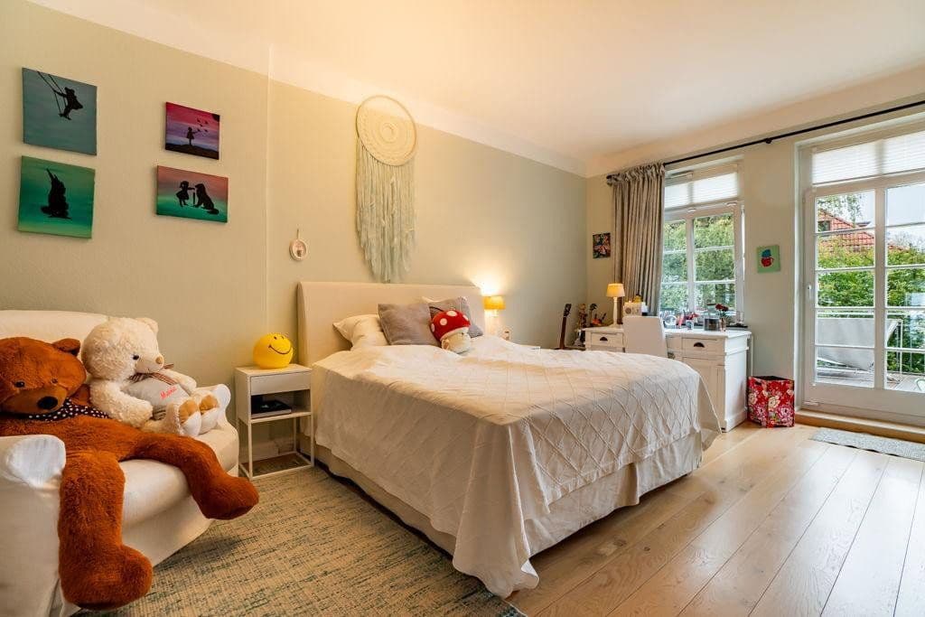 Prodej domu 236 m², pozemek 370 m², Georg-Gröning-Straße 61, Bremen Schwachhausen, Bremen Prodej domu 236 m², pozemek 370 m², Georg-Gröning-Straße 61, Bremen Schwachhausen, Bremen