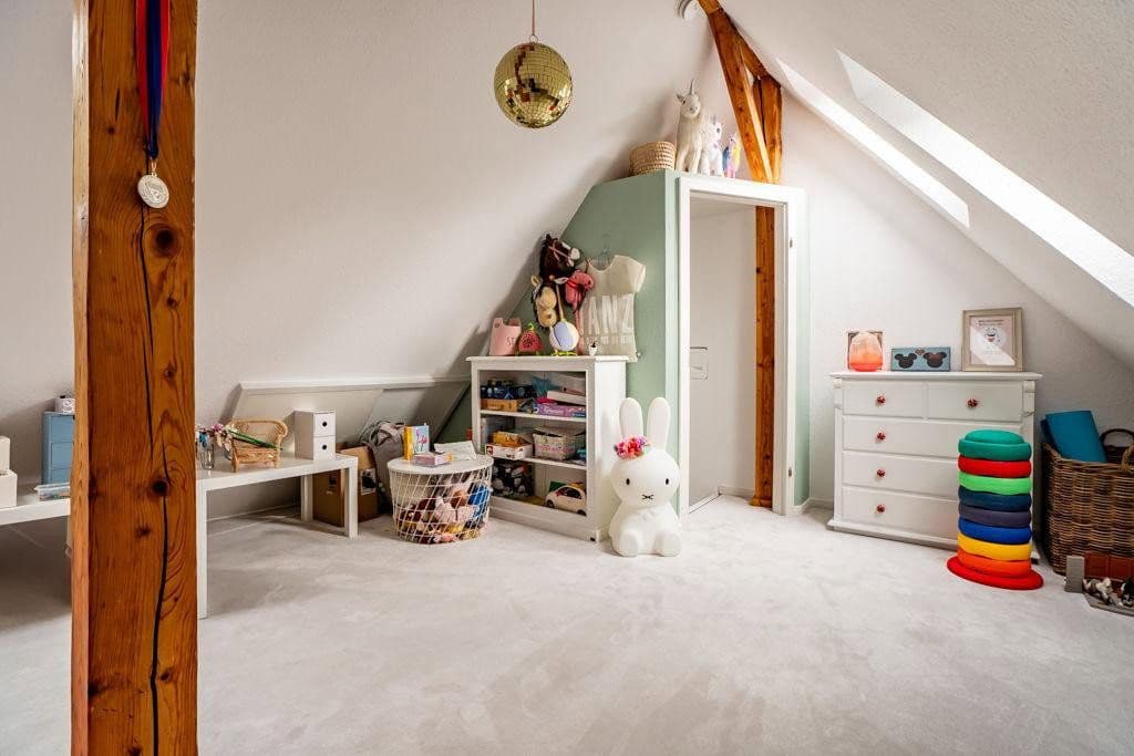 Prodej domu 236 m², pozemek 370 m², Georg-Gröning-Straße 61, Bremen Schwachhausen, Bremen Prodej domu 236 m², pozemek 370 m², Georg-Gröning-Straße 61, Bremen Schwachhausen, Bremen